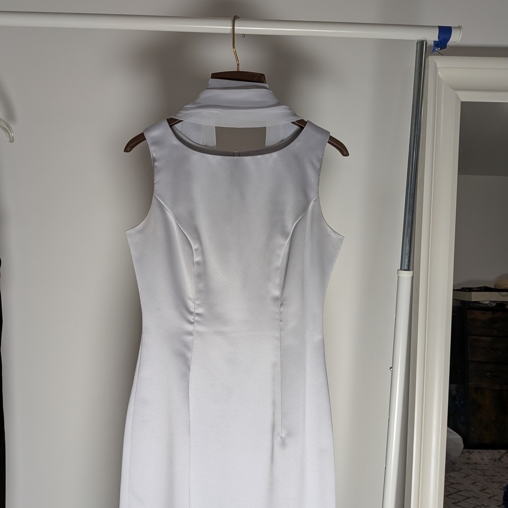 Elegant Silver Sleeveless Dress